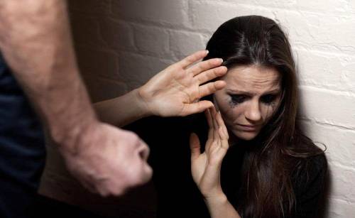 Salerno, abusa sessualmente di una giovane disabile: a processo 39enne
