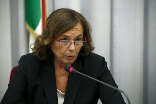 Migranti, la Lamorgese alza (ancora) il tiro: "Cambiamo i dl Sicurezza"