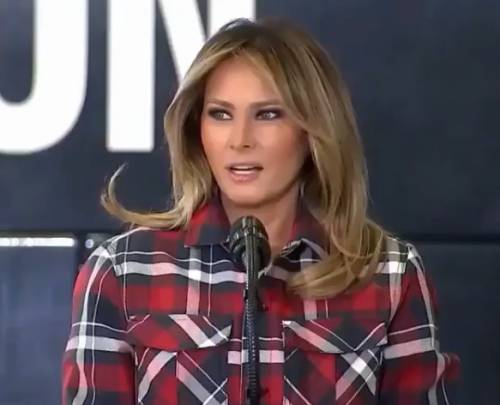 Melania Trump sotto accusa: dal parrucchiere con aereo militare Air Force