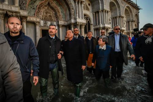 Berlusconi a Venezia: "Il Mose va fatto subito"