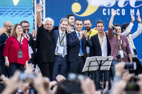 Mes, la base del M5S si ribella: "Traditori, fateci votare su Rousseau"