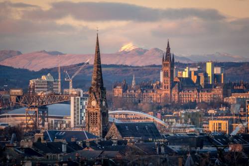 Glasgow, clinica inietta eroina ai pazienti tossicodipendenti