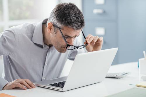 Ecco come riconoscere (e correggere) i problemi della vista