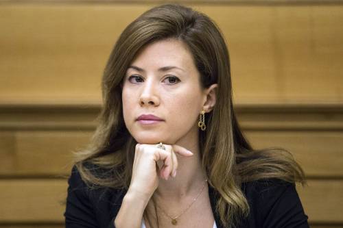 Forza Italia ci riprova: "No il reddito a terroristi". Ma il Pd boccia l'emendamento