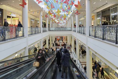 "L'aria condizionata può favorire i contagi nei centri commerciali"