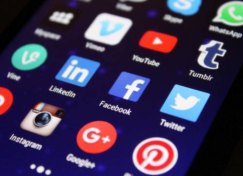 Il Fisco controlla le foto per metterci alla gogna