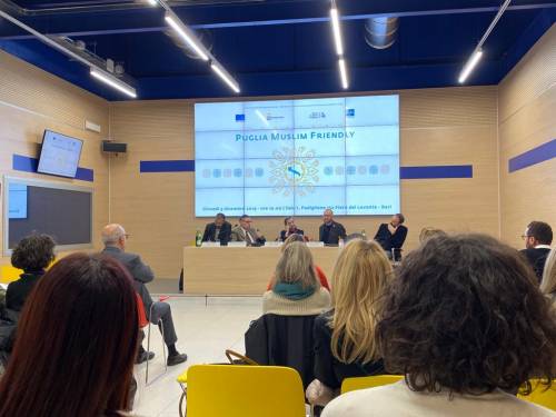 Puglia, musulmani contro Regione: "Turismo halal? Non è muslim friendly"