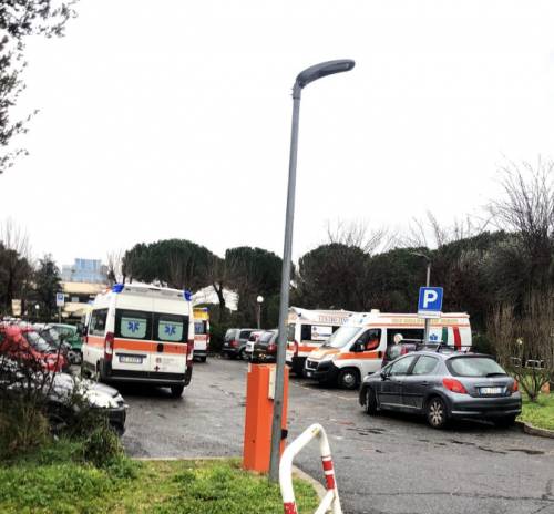 Coronavirus, l'Ares affitta otto ambulanze per trasportare i contagiati