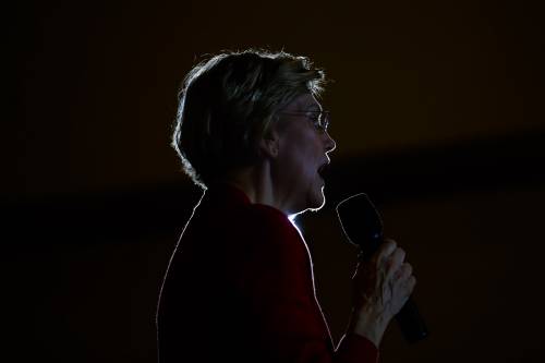 Primarie dem in Iowa: è caos. I risultati non arrivano ancora. "Si conta a mano"