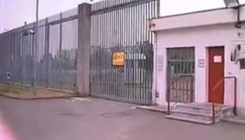 Parma, terrore in carcere: detenuto marocchino ferisce otto agenti