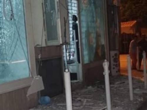 Ancora una bomba in un negozio di Afragola: riprende la strategia del terrore