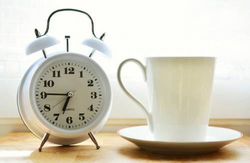 Come il suono della sveglia influenza il nostro risveglio