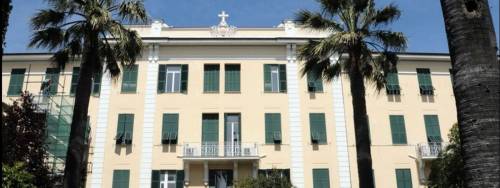 Non gli piace il referto: spacca la faccia al medico