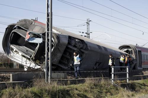 Treno deragliato a Lodi, sono 19 le persone indagate
