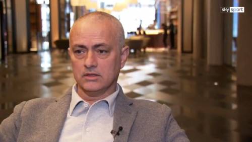 Mourinho rasato a zero: ''Mi sono addormentato dal barbiere''