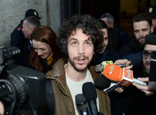 Virus, si svegliano le sardine: fanno la donazione per un respiratore