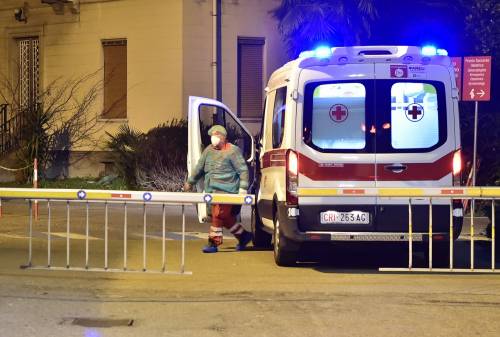 Coronavirus, l'analisi degli esperti: "Perché i morti sono pochi"
