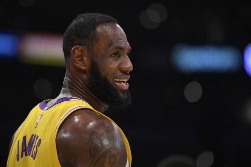 Coronavirus, LeBron contro le porte chiuse: "Io non gioco senza tifosi"