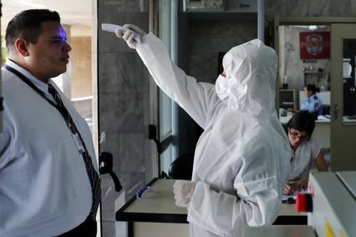 Coronavirus, lo studio che dà speranza: "Il contagio sta rallentando"