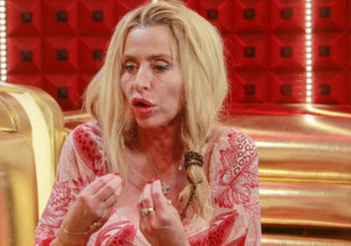 Valeria Marini: "Al Gf Vip mi è mancata la serenità, la Elia mi ha solo denigrata"