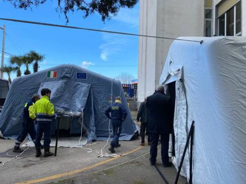 Napoli, aggressione a guardie giurate e infermieri: paura al Cardarelli