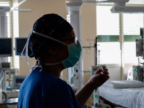 Virus, l'Aifa concede il via libera alla sperimentazione di Avigan