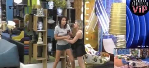 Rissa tra Antonella Elia e Fernanda Lessa: urla e spintoni al Gf Vip