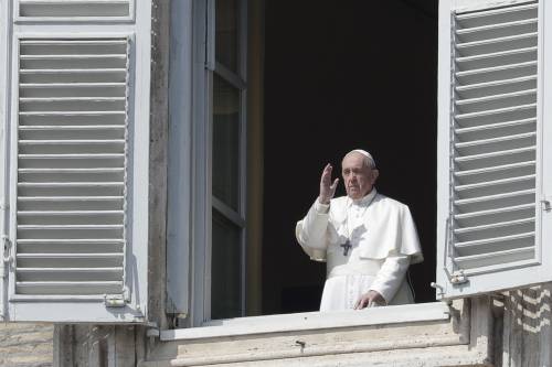 Vaticano, primo caso a Santa Marta, dove vive il Papa: ricoverato membro della Segreteria Vaticana