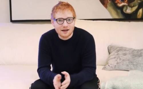 Ed Sheeran chiude il suo pub e promette: "Continuerò a pagare i miei dipendenti"