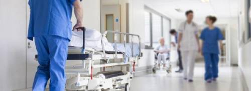 Dimessi 2400 pazienti e spediti in Rsa e hospice. Ma possono contagiare