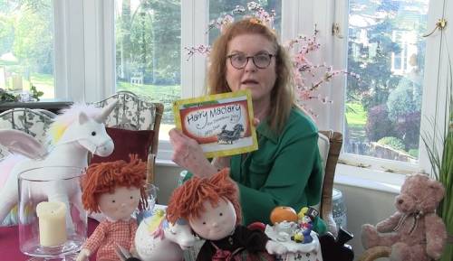 Coronavirus, ora Sarah Ferguson legge le fiabe per bambini