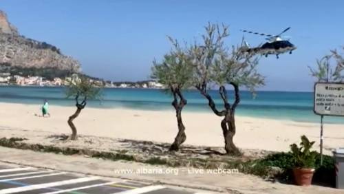 Il bagnante di Mondello che ha preso 5 multe: "Pagherò ma vado in spiaggia, sono un uomo libero"
