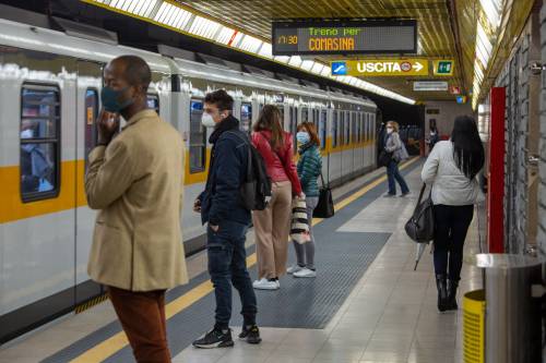 Coronavirus in Lombardia, tornano a crescere i contagi. Milano preoccupa