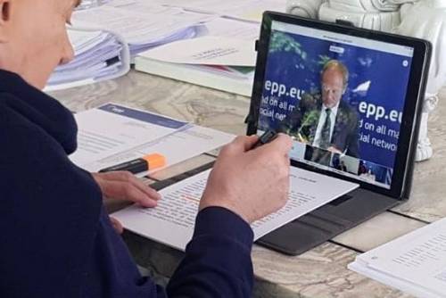 Coronavirus, Berlusconi: "La Ue mostri solidarietà e intervenga con gli aiuti"