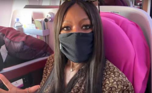 Naomi Campbell: "Il mio rito magico per sopravvivere al coronavirus"