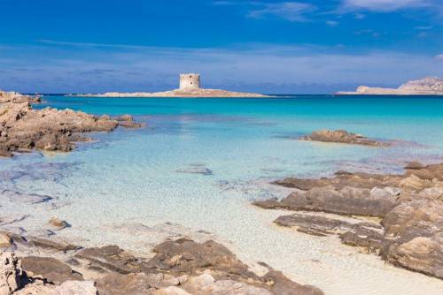 Sardegna a numero chiuso col "passaporto sanitario"