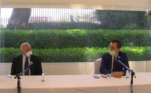 Renziani a sostegno del governatore De Luca