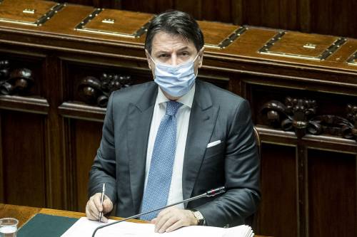 Il "ricatto" sui contanti: Conte vuol farli sparire davvero