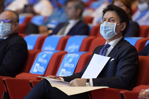 "Perché è andato a trovarlo...?" Rissa 5S per l'incontro di Conte