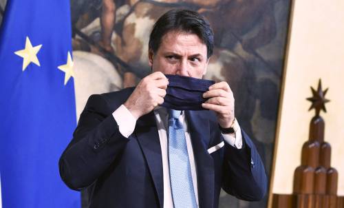 "Virus da tenere sotto controllo". Conte vuole prorogare lo stato di emergenza