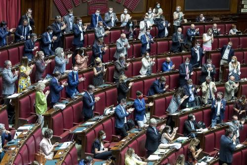 Agcom e privacy, eletti i componenti. Ma alla Camera i renziani si astengono
