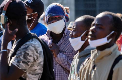 Migranti fuggiti da quarantena: alloggiavano in un agriturismo