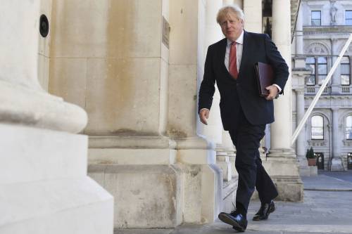 "Accordi con l'Ue traditi". L'avvocato della Brexit lascia e inguaia BoJo