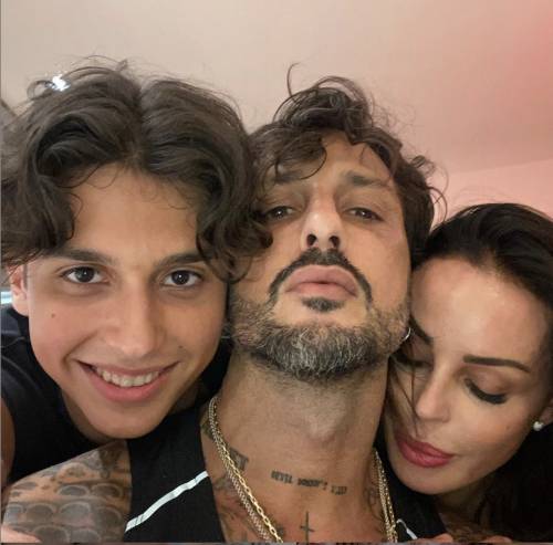 Carlos Corona compie 18 anni. Una festa senza papà Fabrizio