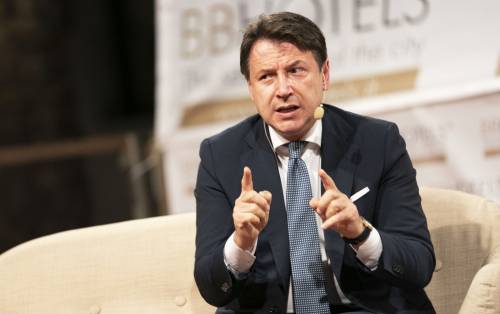 Conte lusinga Mattarella e cerca di allungarsi la vita