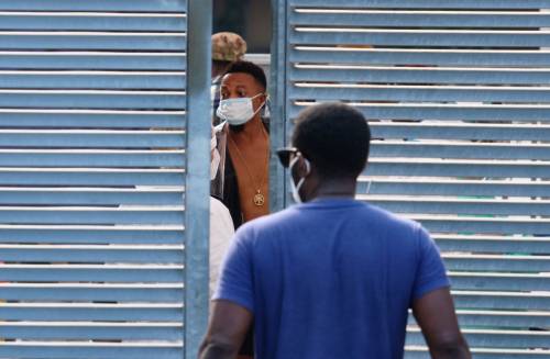 In Spagna la sinistra sta costruendo i muri anti migranti più alti al mondo