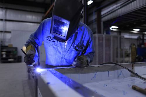 Male l'industria: fatturato a -11%. È il peggior calo da dodici anni