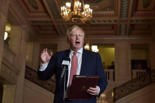 La furia inglese dopo le accuse alla Corona. BoJo la difende e il Labour va all'attacco