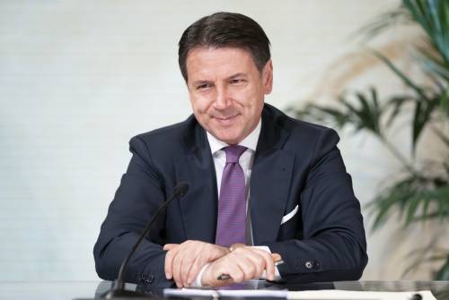 Conte alza gli stipendi: quanto guadagnano ora i dirigenti di Palazzo Chigi