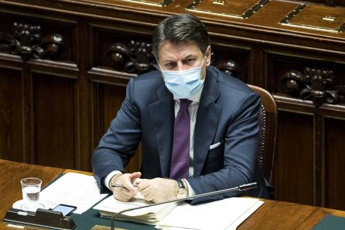 Covid, verso un nuovo Dpcm. Adesso Conte è sotto assedio